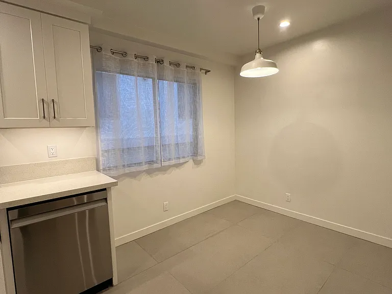 517 Pier Ave #1 — Photo 9