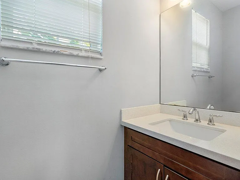 224 S Federal Hwy #4 — Photo 18