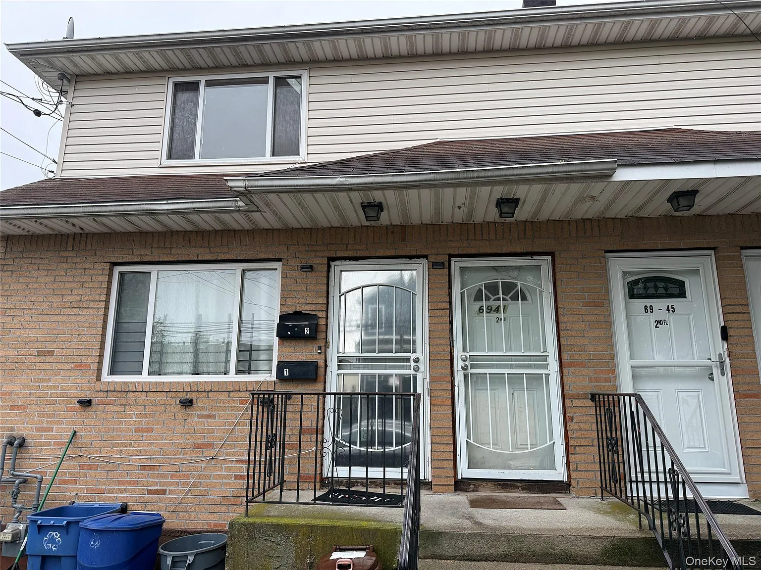 2 bed, 1.0 bath, 2160 sqft, $2,997 — Photo 1