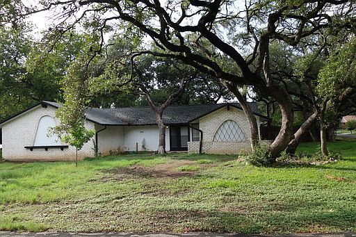 1st image of 9600 Shady Oaks Dr