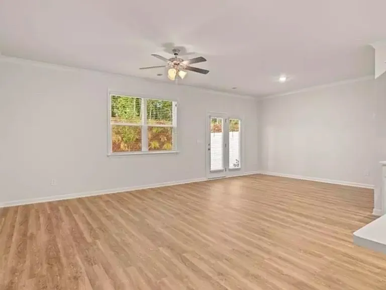 305 Silver Moon Dr — Photo 5