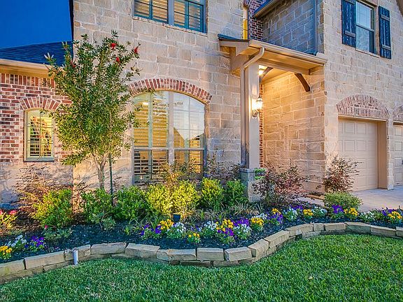 3rd image of 2875 Lombardia Dr
