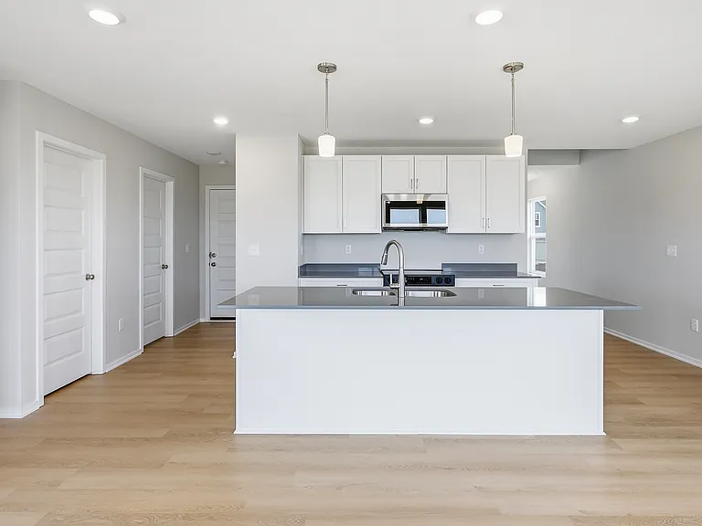 1424 SE Vantage Point Dr — Photo 8