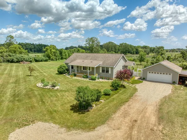 13068 Wamplers Lake Rd, Brooklyn, MI 49230
