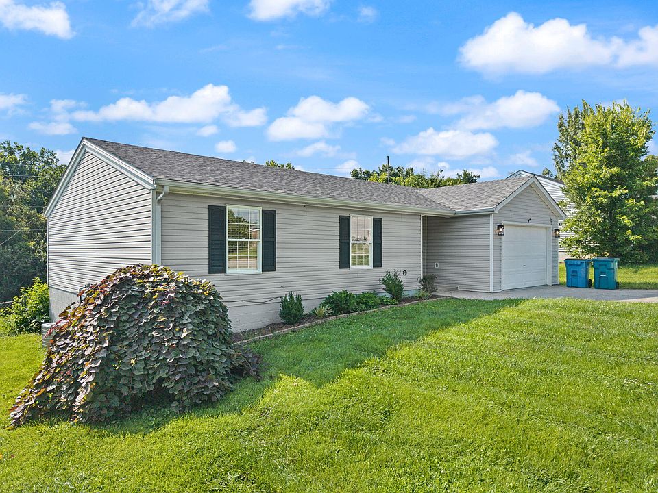 1st image of 208 Hartland Dr