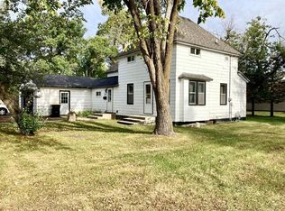 157 7th St NE, Perham, MN 56573