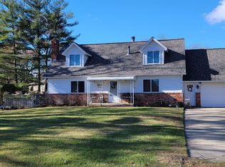 2740 N Lake Angelus Rd W, Waterford, MI 48329