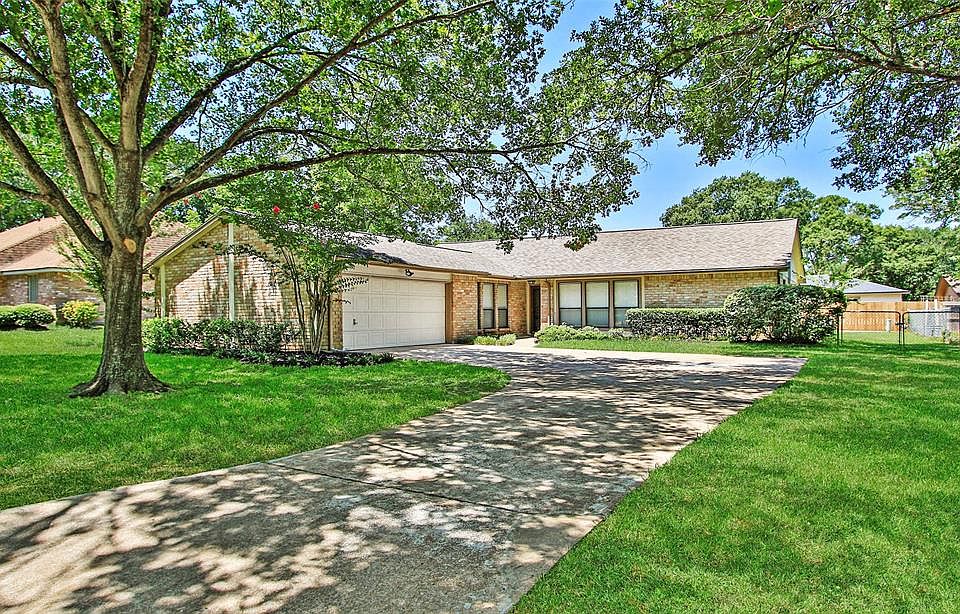 1st image of 31119 Alice Ln