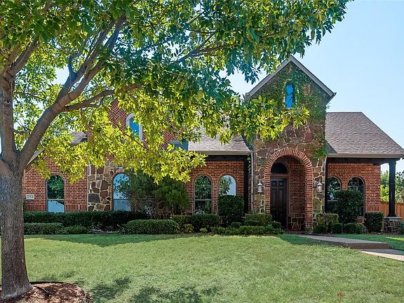 2nd image of 294 Duxbury Ct