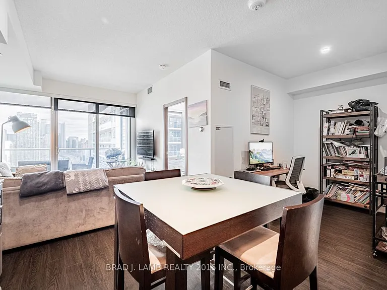 19 Bathurst St #3208 — Photo 4