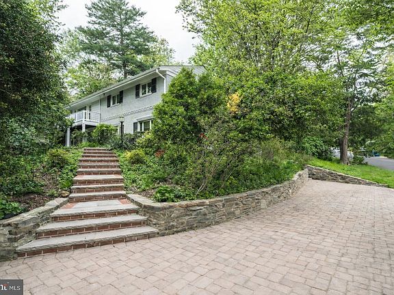 2nd image of 6202 Redwing Rd