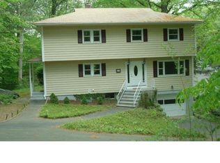 100 Old Dike Rd, Trumbull, CT 06611