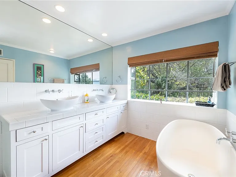 11446 Amanda Dr — Photo 15