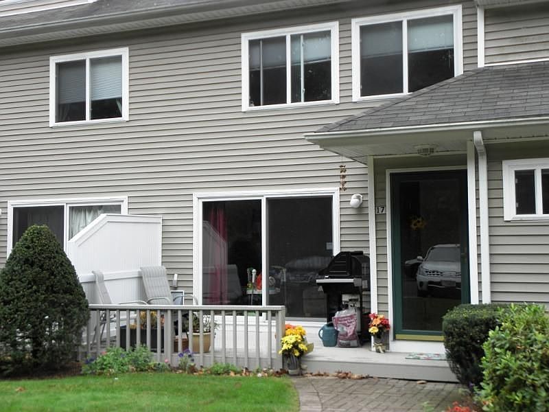 2nd image of 175 Littleton Rd Unit B-17