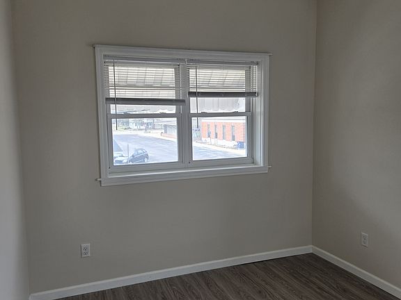 3rd image of 138 N Walnut St #C