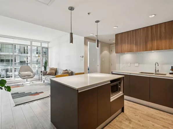 1122 W 3rd St SE #805, Calgary, AB T2G 1H7