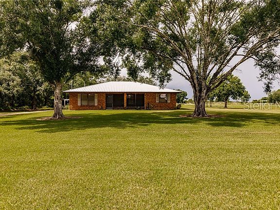 2nd image of 4077 NE County Road 660
