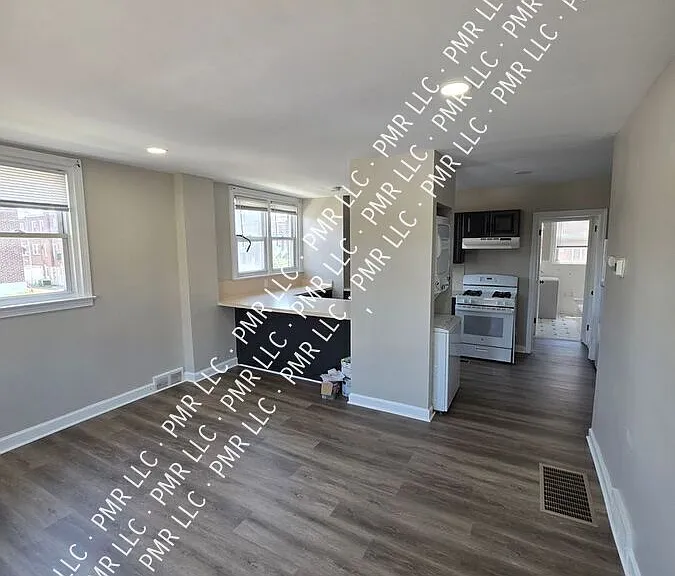 4344 Vista St #1 — Photo 7