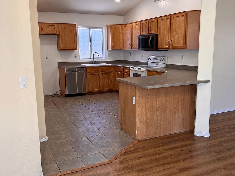 1st image of 4536 E Glenhaven Dr