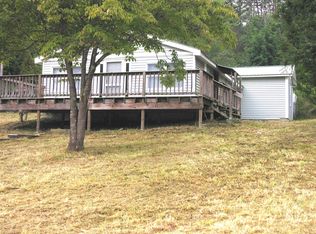 641 Towee Falls Rd, Tellico Plains, TN 37385
