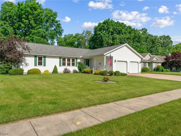 1220 Meadowview Ln, Amherst, OH 44001