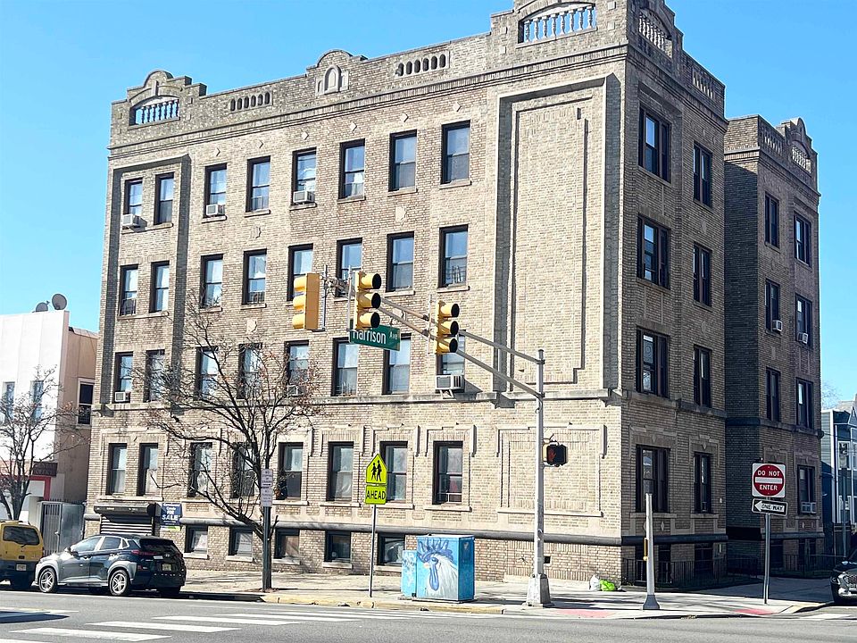 1st image of 203 Harrison Ave APT 21