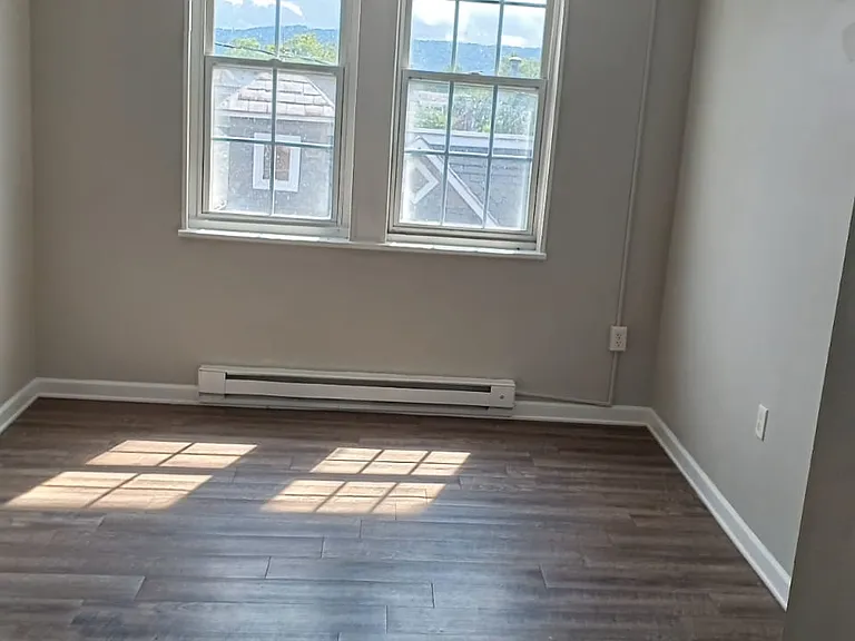 215 Virginia Ave #5 — Photo 5