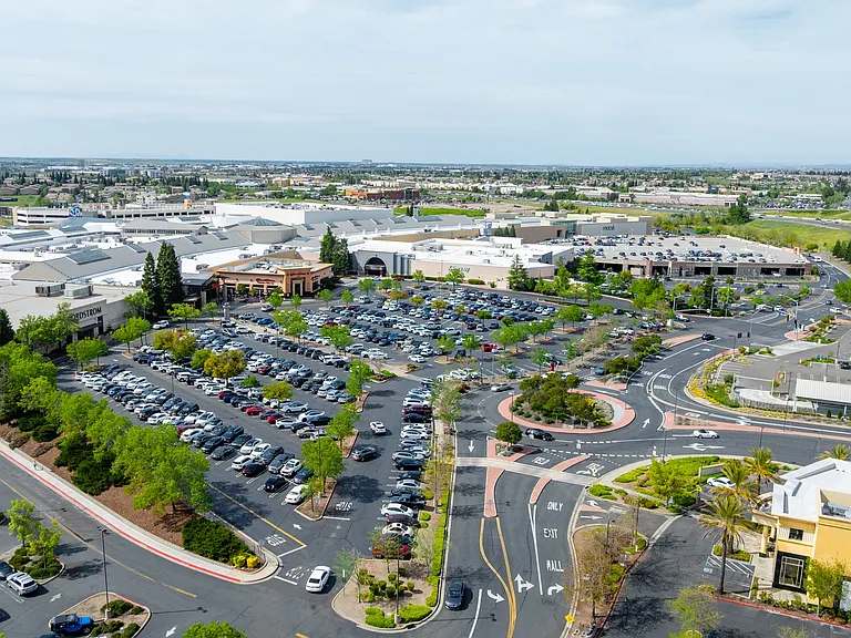 Roseville Galleria Mall