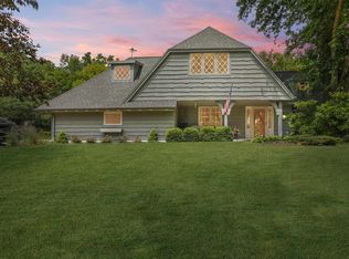 6260 N Rosewood Dr, Appleton, WI 54913