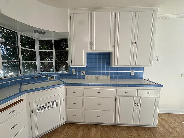 337 E Weldon Ave — Photo 22