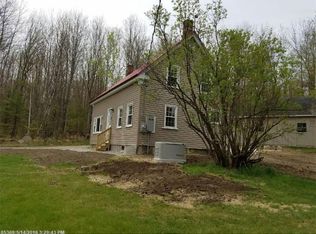 6 Lane Rd, Mechanic Falls, ME 04256
