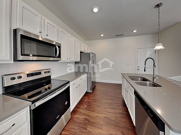 4th image of 7022 Garrett Ct