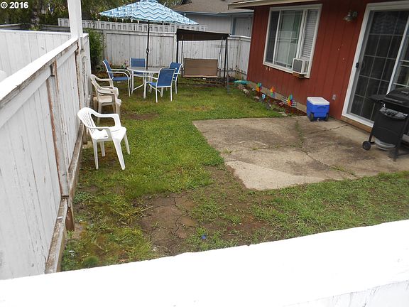 2nd image of 23535-23537 NE Shannon St