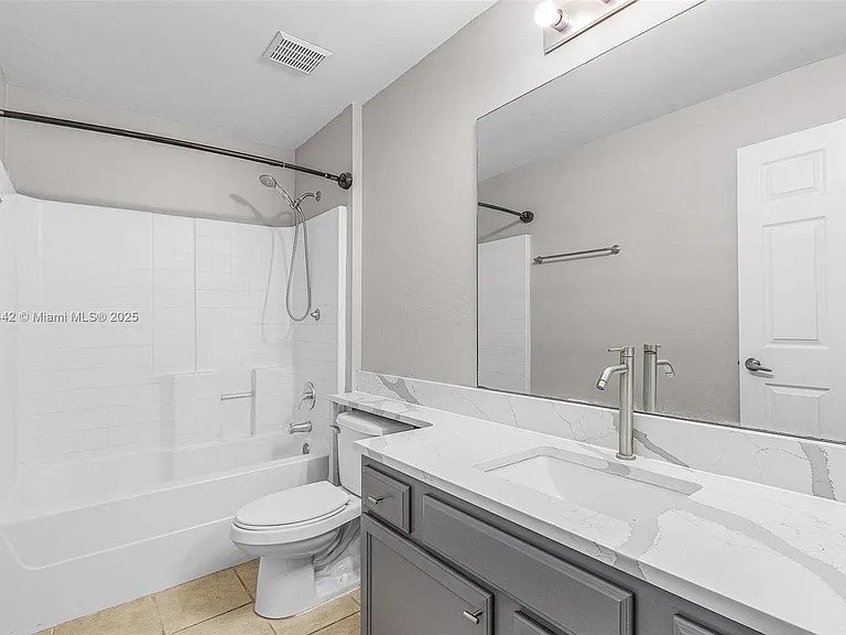 2412 Millie Ave S #2412 — Photo 19