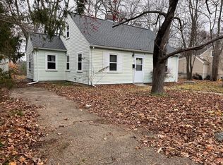 32 Doty Dr, Stoughton, MA 02072