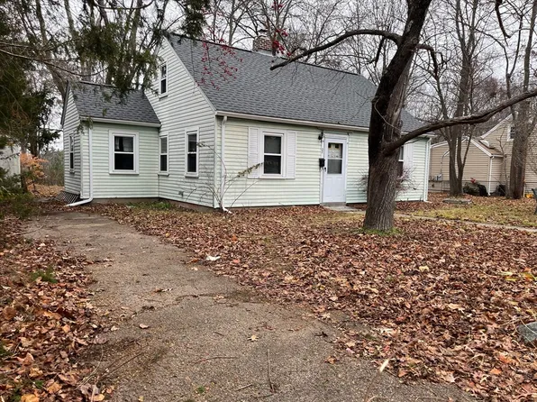 32 Doty Dr, Stoughton, MA 02072