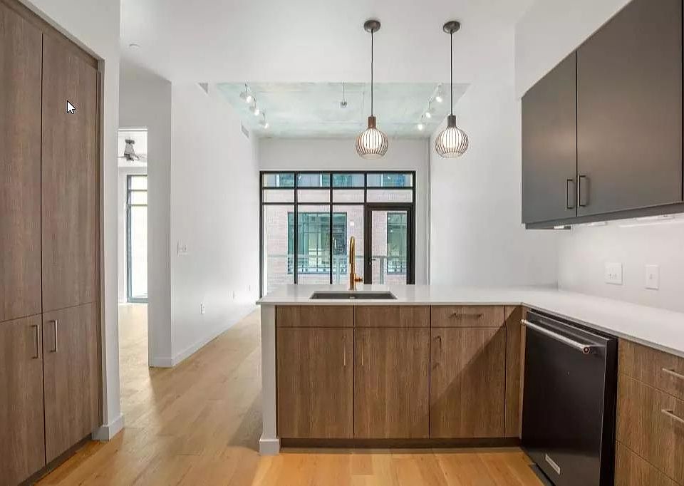 1st image of 1501 E 4th St #204
