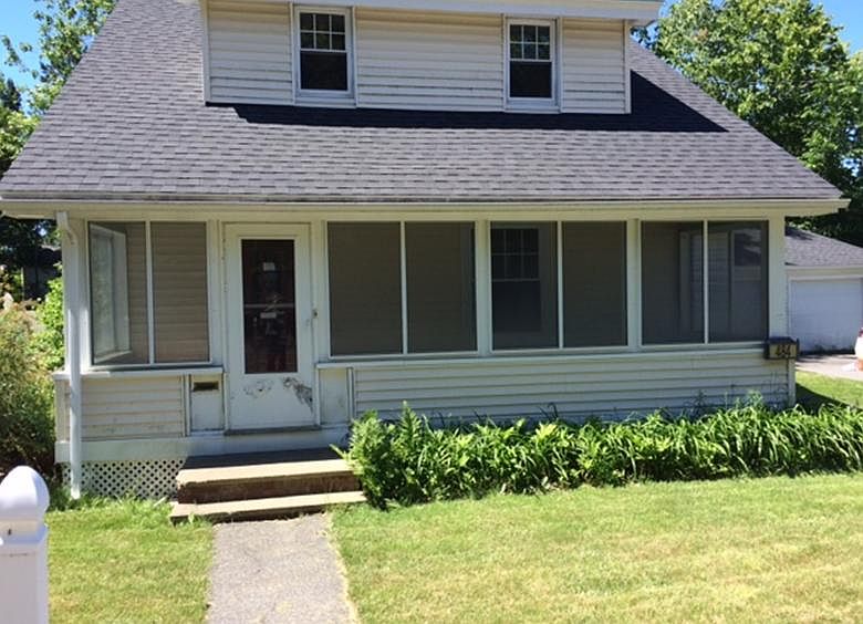 484 Cumberland St, Westbrook, ME 04092 Zillow