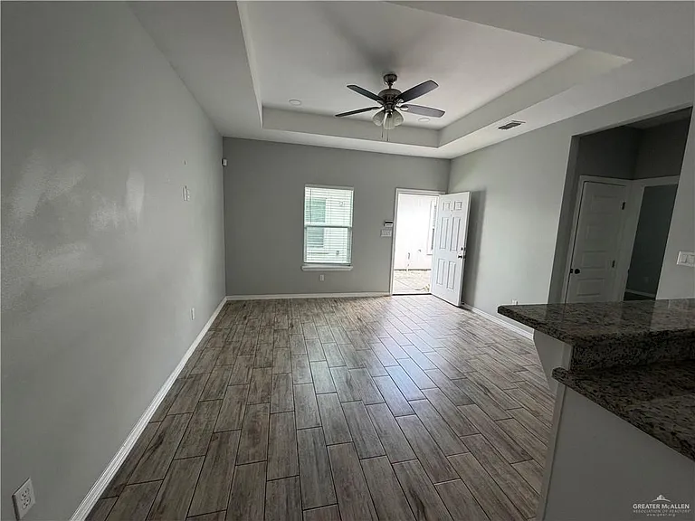 1403 W Heritage Dr #4 — Photo 6