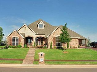 2701 N Warwick Pl, Edmond, OK 73013