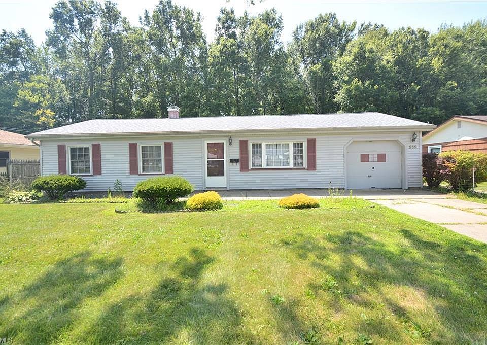 1st image of 555 Pierce Dr