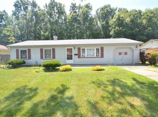 555 Pierce Dr, Youngstown, OH 44511