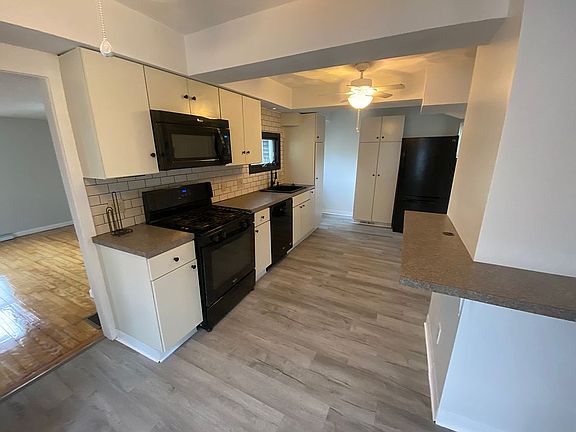 5th image of 28 Fulton St