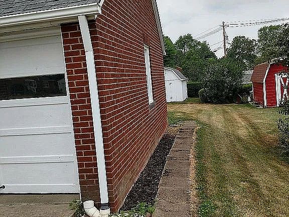4th image of 917 Romary Ln