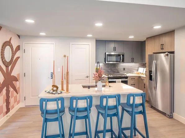 CALIXA Apartment Homes