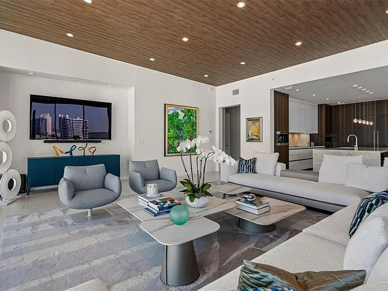 111 Golden Gate Point #Penthouse 802 — Photo 4