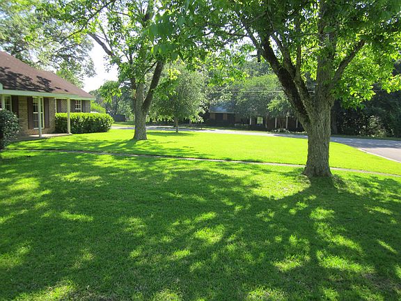 4th image of 4 Wood Grove Cir