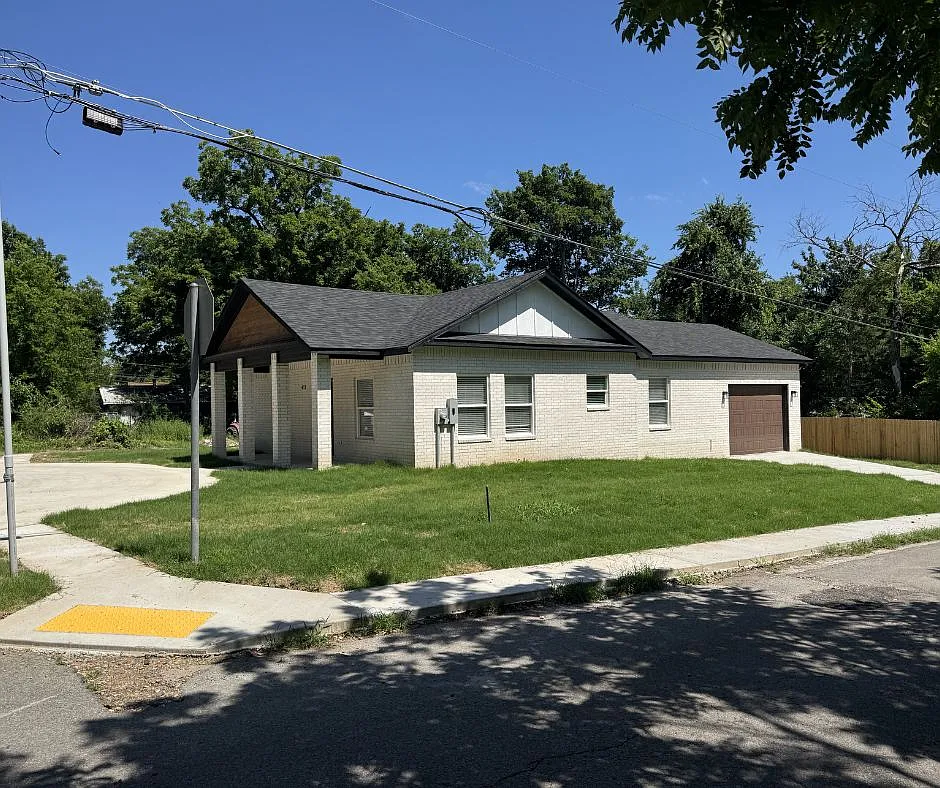 3 bed, 1548 sqft, $1,600 — Photo 1