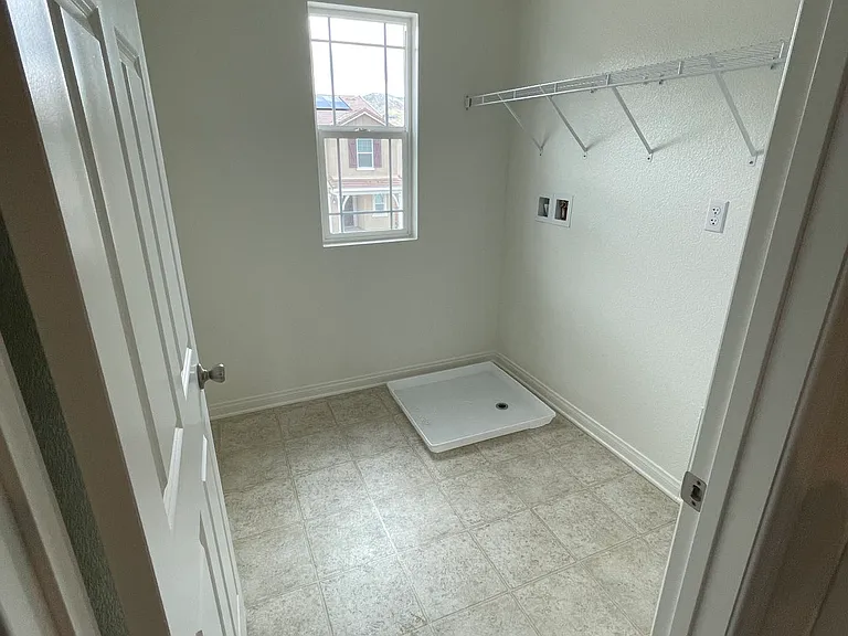 7709 Terra Manor St — Photo 5