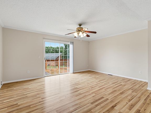 5th image of 221 Kylene Ct